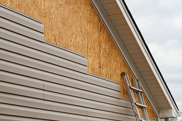 Professional Emergency Siding Repair technician working in Vauxhall, NJ
